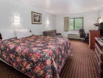 Days Inn By Wyndham Stoughton Wi. Bagian luar foto