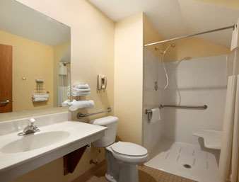 Days Inn By Wyndham Stoughton Wi. Ruang foto