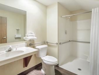 Days Inn By Wyndham Stoughton Wi. Bagian luar foto