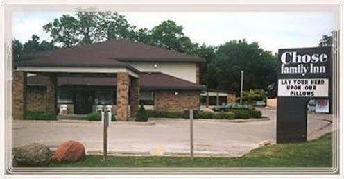 Days Inn By Wyndham Stoughton Wi. Bagian luar foto
