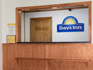 Days Inn By Wyndham Stoughton Wi. Bagian luar foto